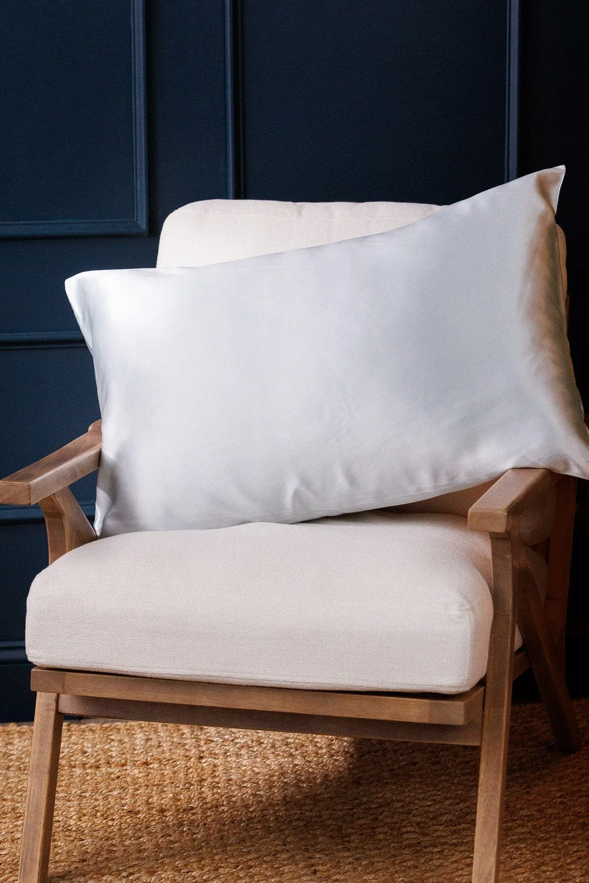 30 Momme 100% Pure Mulberry Silk Pillowcase - Black Label