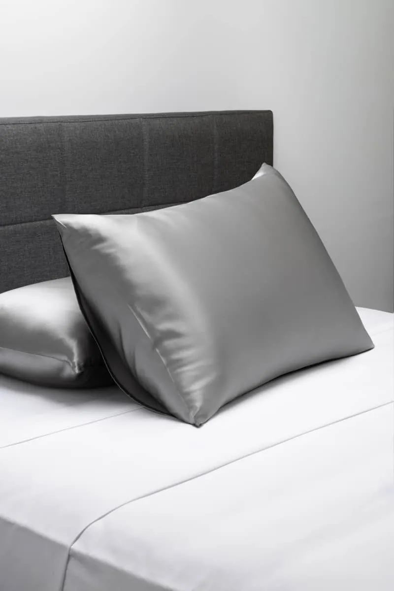 30 Momme 100% Pure Mulberry Silk Pillowcase - Black Label