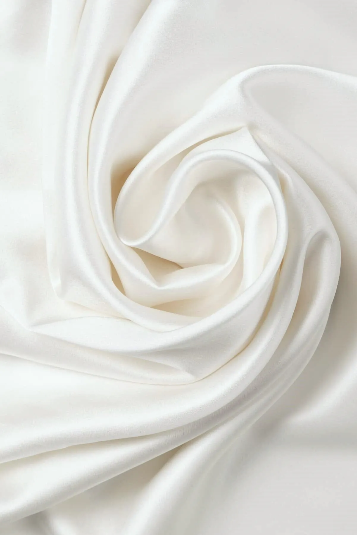 30 Momme 100% Pure Mulberry Silk Pillowcase - Black Label
