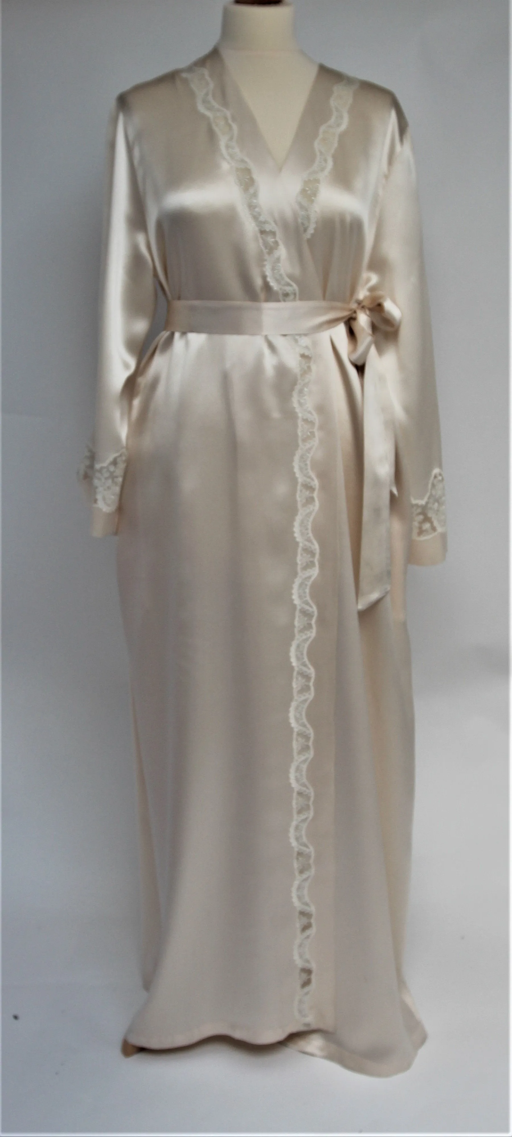 Luminosa Pure Silk Dressing Gown (in stock, 3-day dispatch)