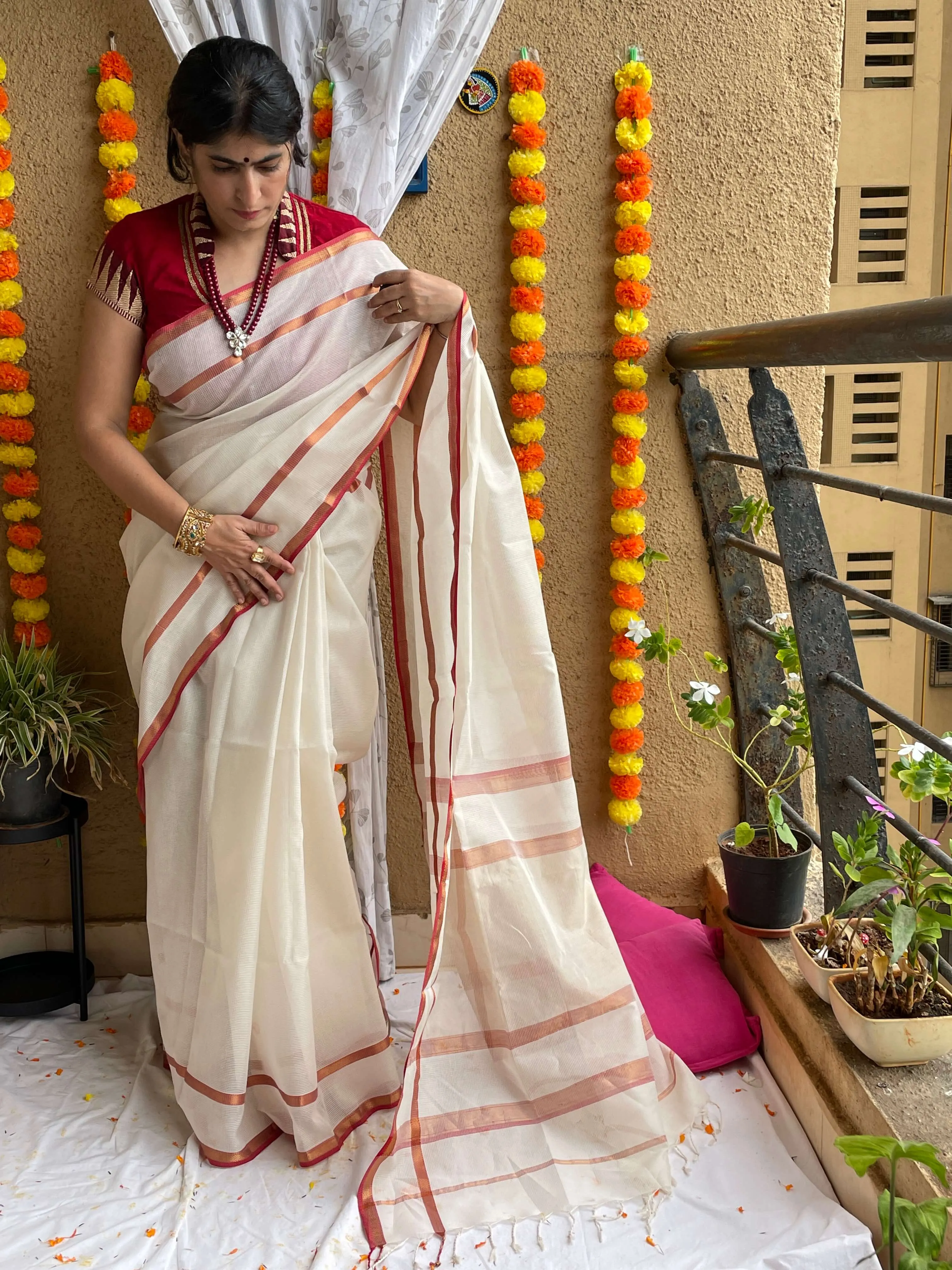 white Maheshwari Saree ~ Rang collection